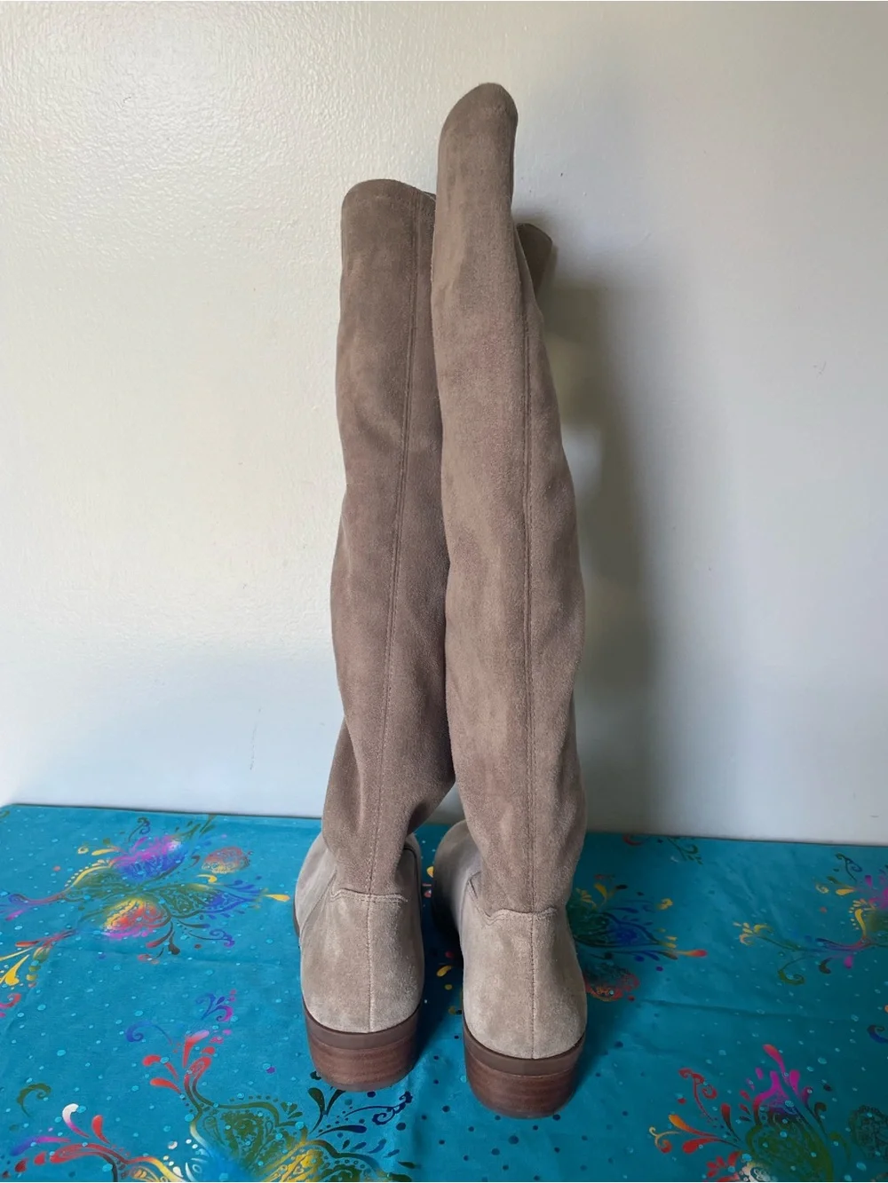 NWOT Sole Society Calypso Women's Mushroom-Colored Suede Boots, Size 5